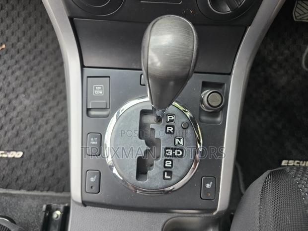Suzuki Escudo 2011 Black