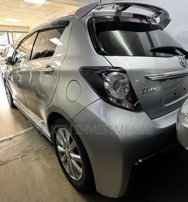 Toyota Vitz 1.5 FWD Hybrid 5dr 2020 Silver