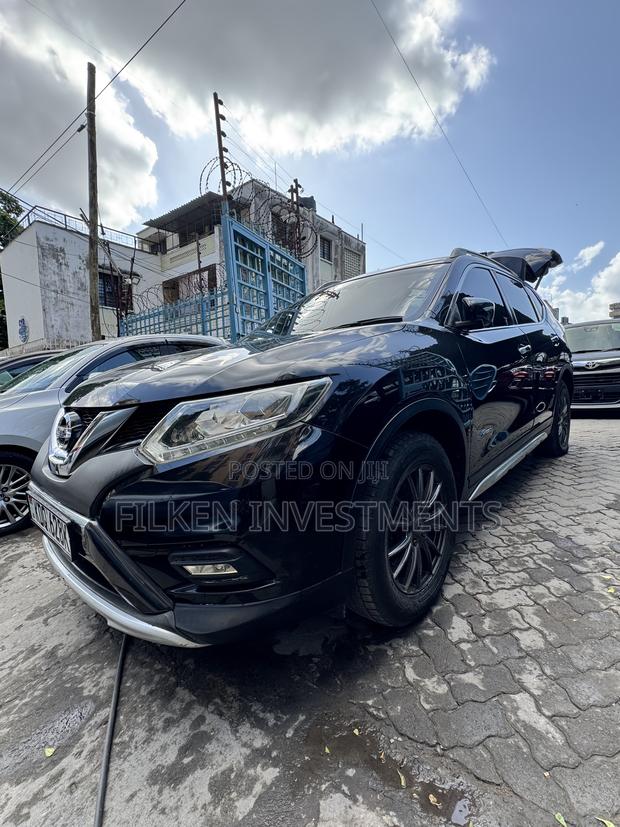 Nissan X-Trail 2.0 Hybrid FWD 2016 Black