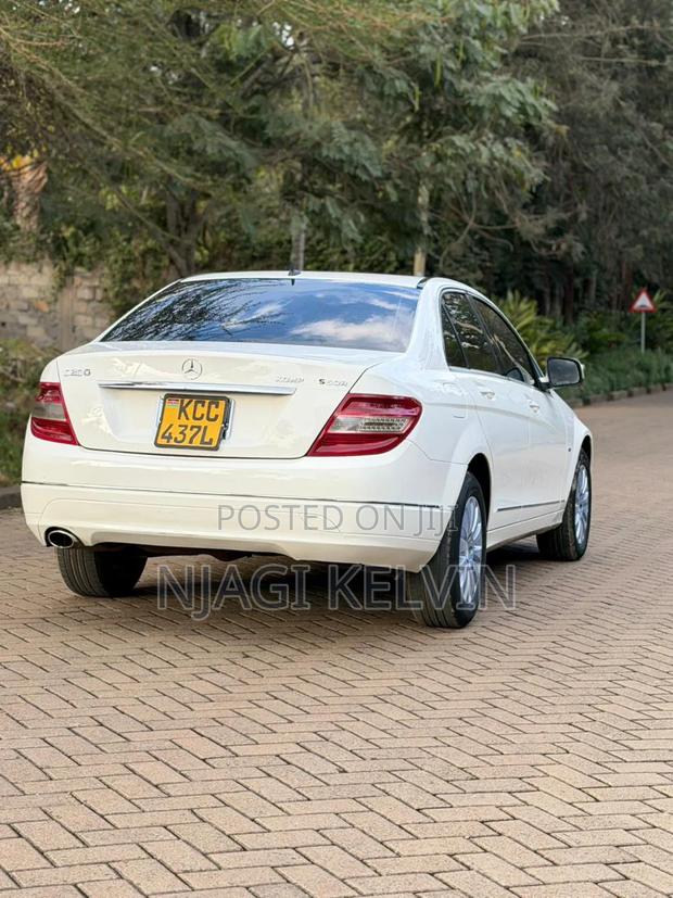 Mercedes-Benz C200 2009 Pearl