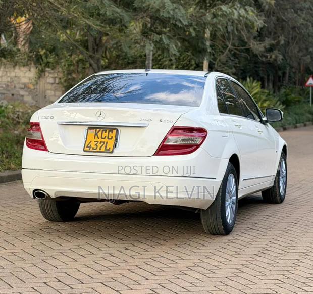 Mercedes-Benz C200 2009 Pearl