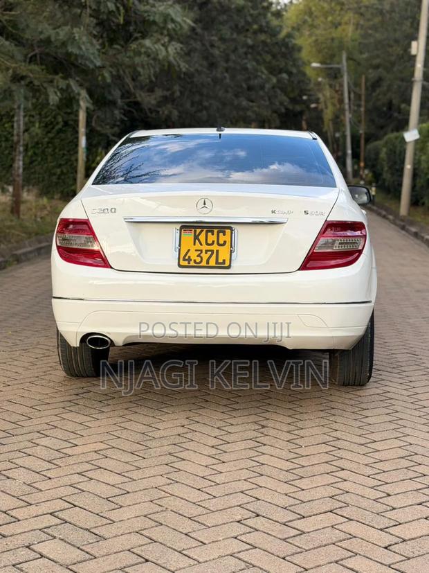 Mercedes-Benz C200 2009 Pearl