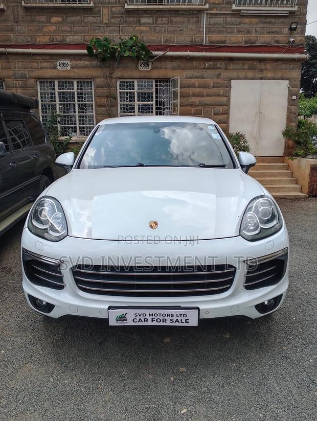 Porsche Cayenne 2018 White