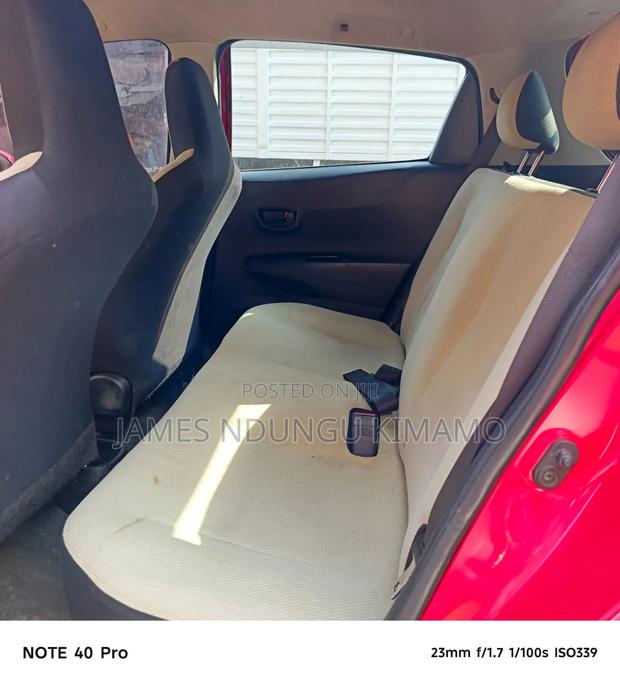 Toyota Vitz 2012 Red