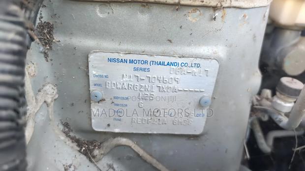 Nissan Tiida 2015 Silver