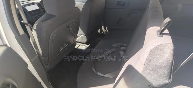 Nissan Tiida 2015 Silver