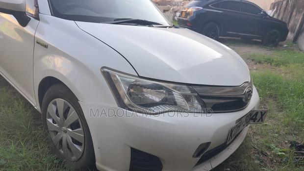 Toyota Axio 2015 Pearl