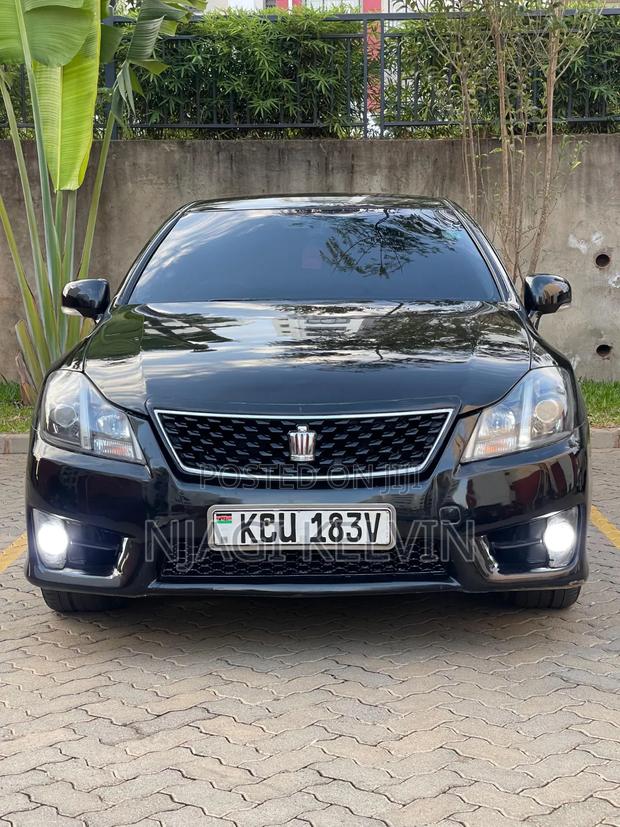 Toyota Crown 2012 Black