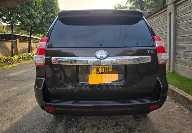 Toyota Land Cruiser Prado 2.8 2017 Brown