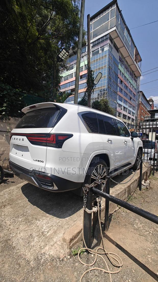 Lexus LX 600 2022 White