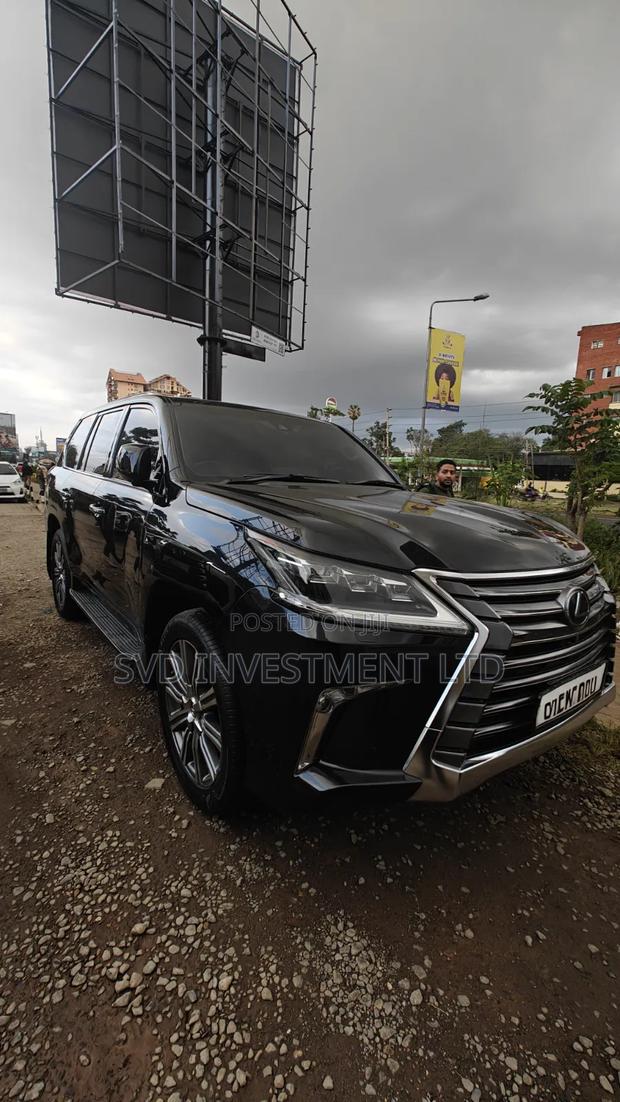 Lexus LX 2016 Black