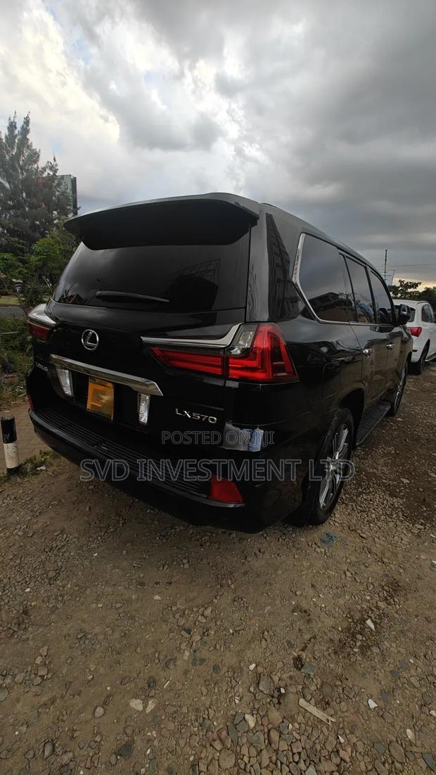 Lexus LX 2016 Black