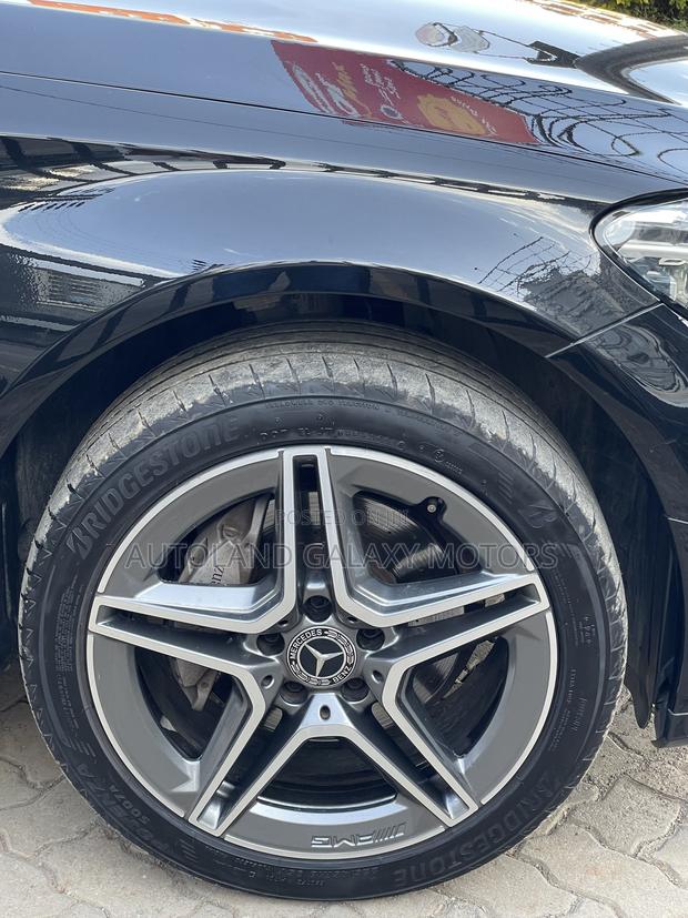 Mercedes-Benz C200 2019 Black