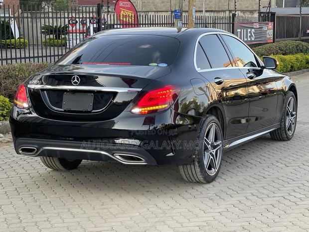 Mercedes-Benz C200 2019 Black