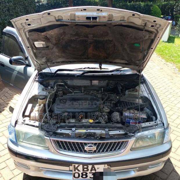 Nissan FB15 2001 Silver