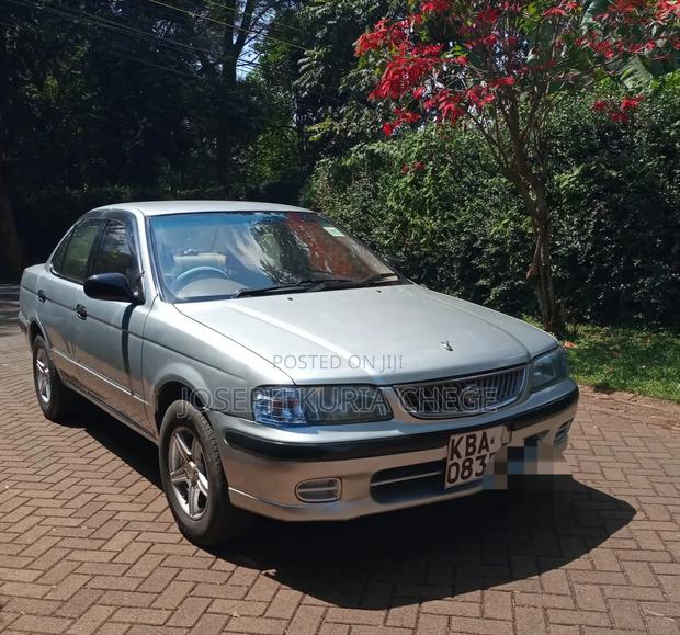 Nissan FB15 2001 Silver