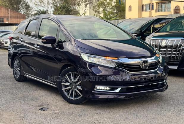 Honda Fit Shuttle 2019 Brown