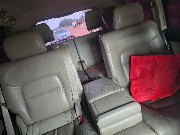 Toyota Land Cruiser 2010 Red