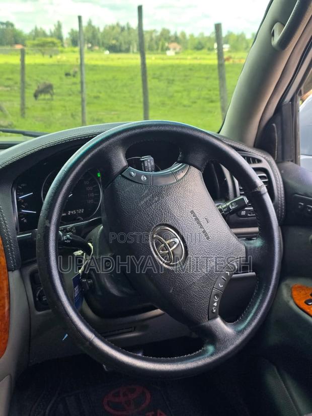 Toyota Land Cruiser 2005 Blue