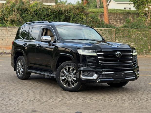 Toyota Land Cruiser 2023 Black