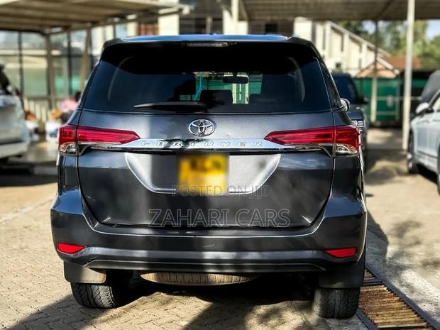 Toyota Fortuner 2016 Gray