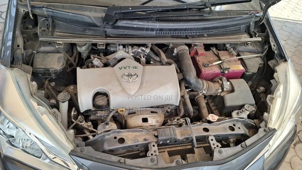 Toyota Vitz 2017 Gray