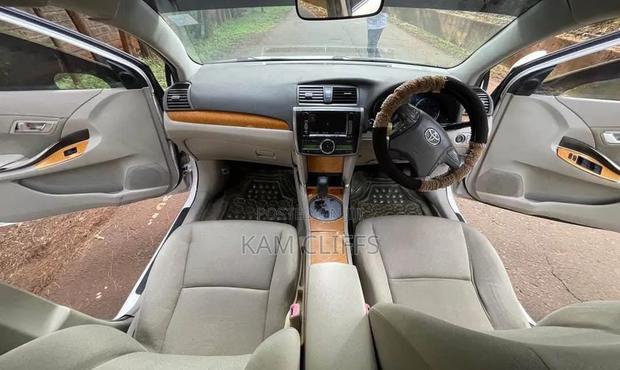 Toyota Premio 2009 Off white