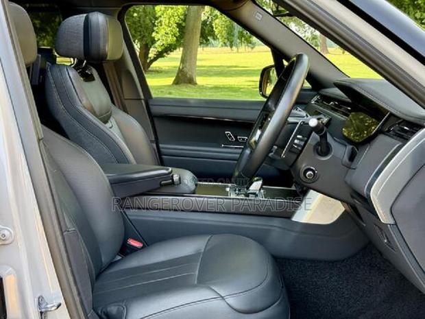 Land Rover Range Rover 2023 White