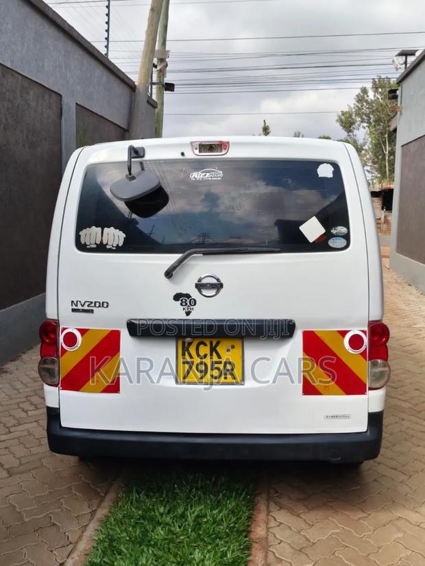 Nissan NV200 2010 White