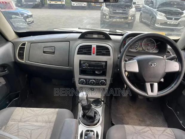 Tata Xenon 2017 White