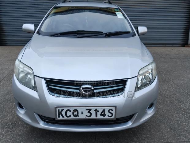 Toyota Corolla Fielder 2012 Silver