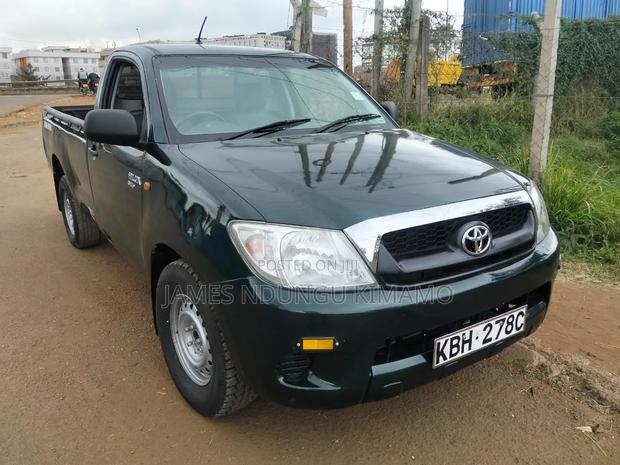 Toyota Hilux 2010 Green