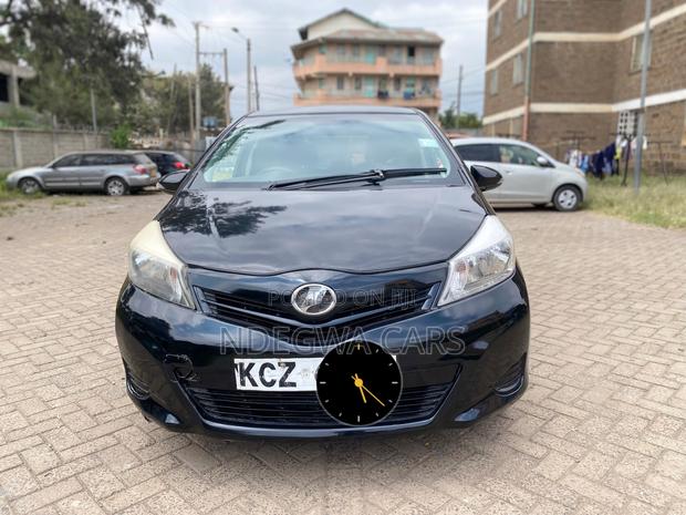 Toyota Vitz 1.3 FWD 5dr 2013 Black
