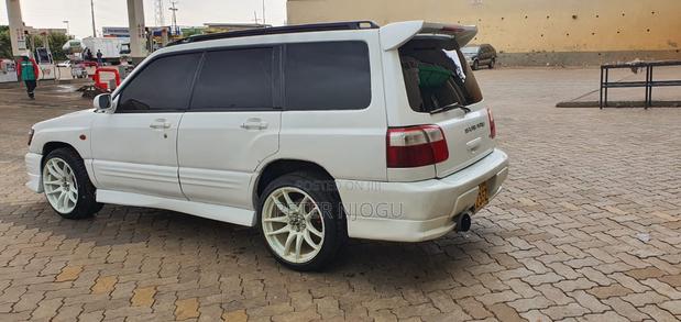 Subaru Forester 2004 White