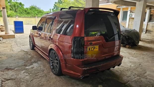 Land Rover Discovery 2012 Maroon