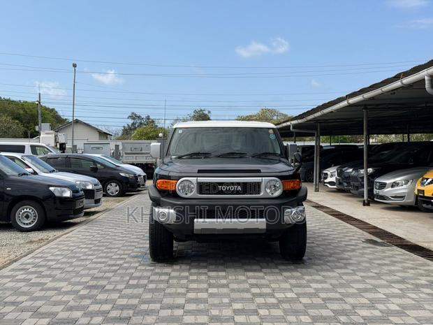 Toyota FJ Cruiser 2018 Black