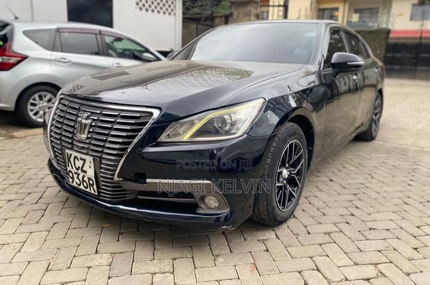 Toyota Crown 2013 Black