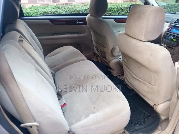 Toyota Ipsum 2003 Silver