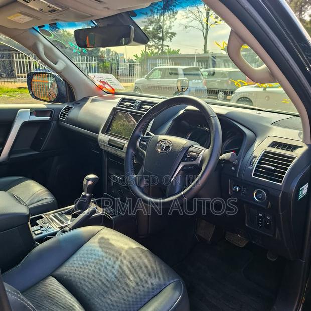 Toyota Land Cruiser Prado 2.7 2021 Black