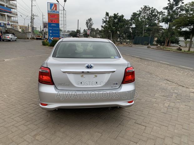 Toyota Axio 1.5 Hybrid 2WD 2020 Silver