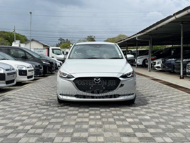 Mazda 2 2019 White