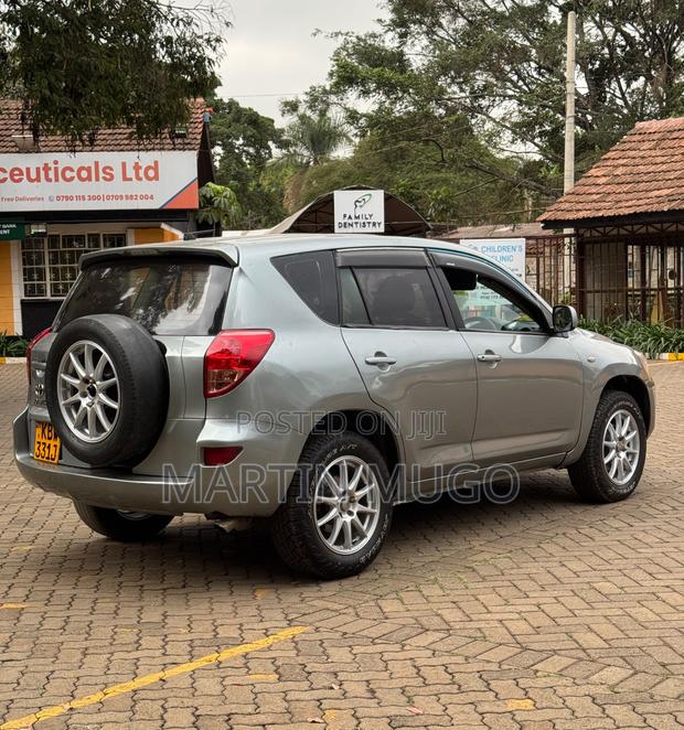 Toyota RAV4 2.0 4x4 2006 Blue
