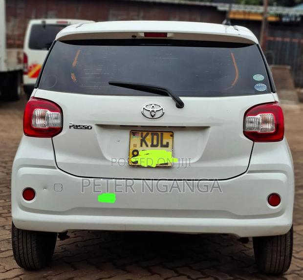 Toyota Passo 2017 Off white