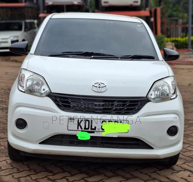 Toyota Passo 2017 Off white