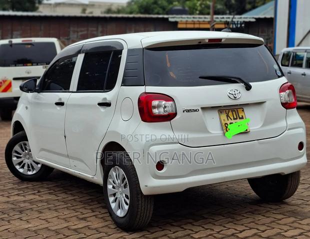 Toyota Passo 2017 Off white