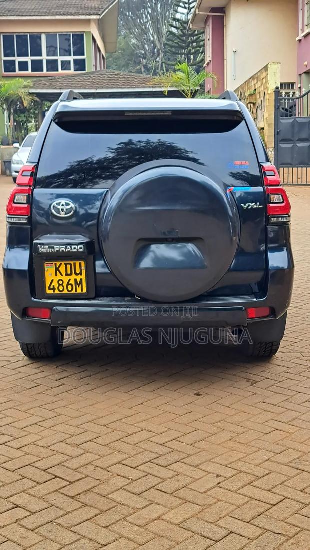 Toyota Land Cruiser Prado 2018 Black