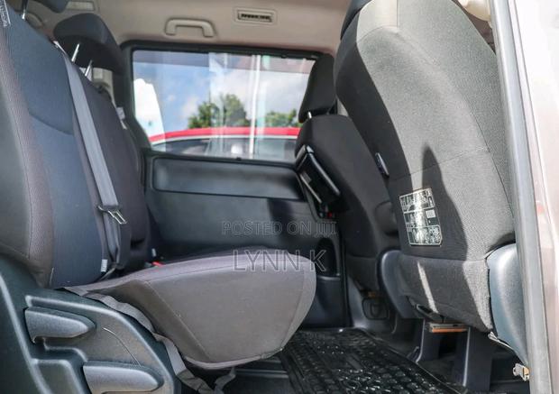 Toyota Voxy 2018 Gold