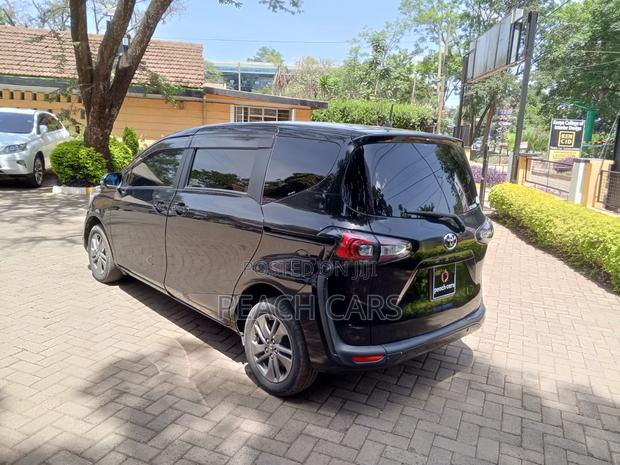Toyota Sienta 2019 Black