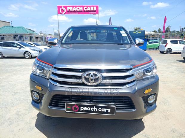 Toyota Hilux 2018 Silver