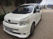 Toyota Voxy 2010 White for sale